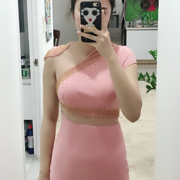 Maxi dress in pink. Brand new with tag attached - Picture 3 of 3
